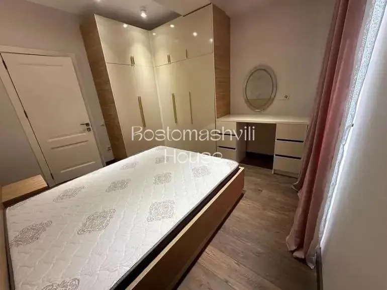 Квартира 75 м² с 2 спальнями в Сабуртало 7