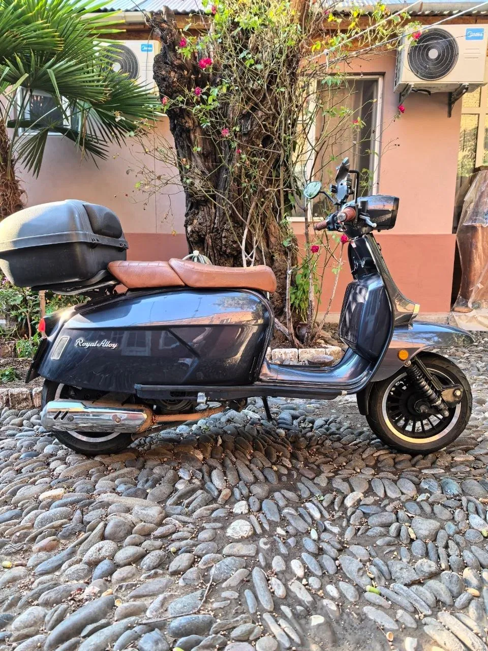 Скутер Royal Alloy 125 куб.см 2020 года 1