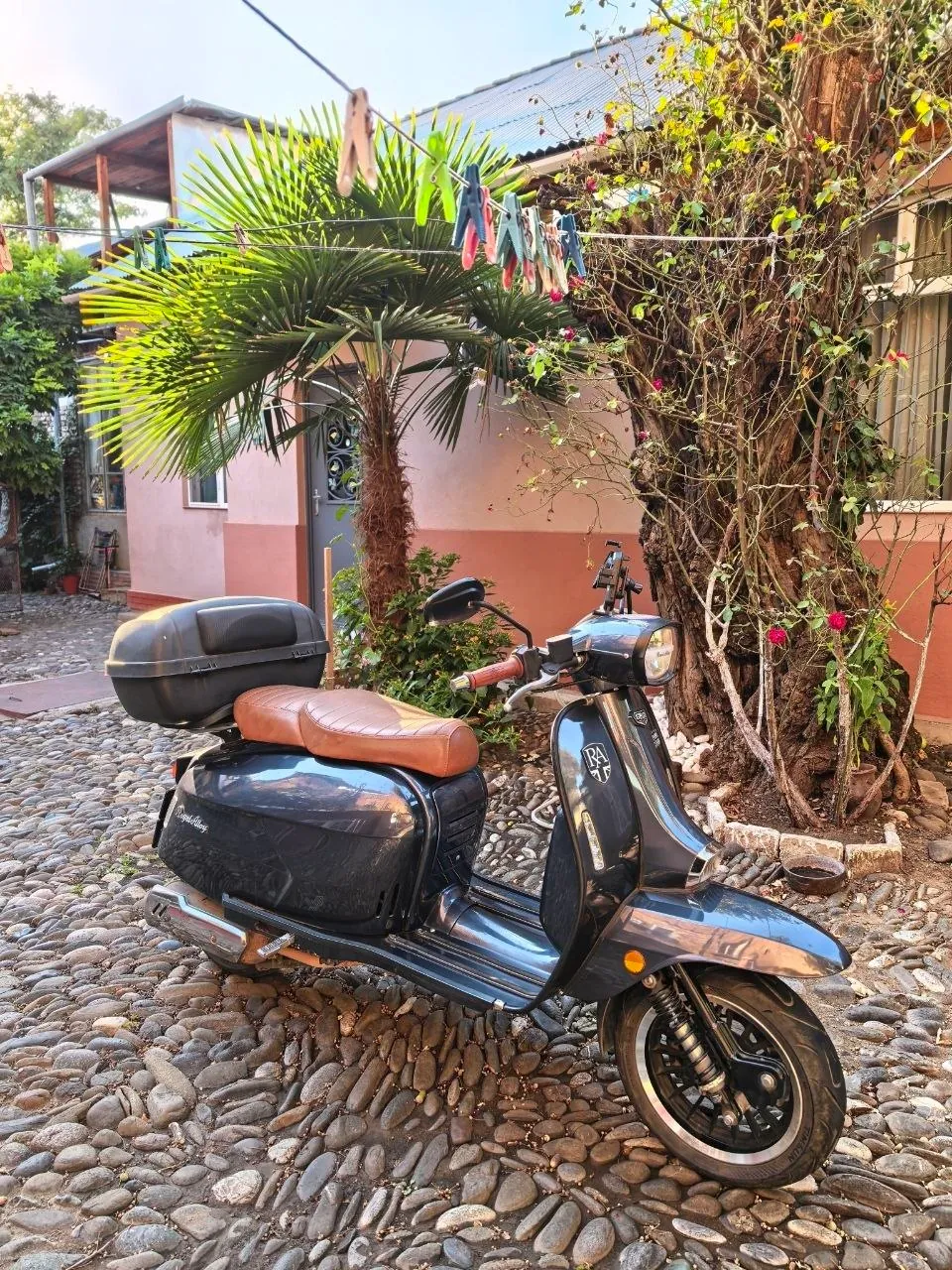 Скутер Royal Alloy 125 куб.см 2020 года 2