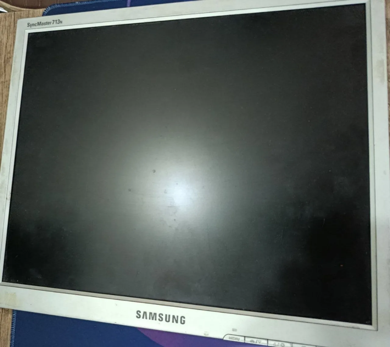 Монитор Samsung SyncMaster 713N 17 дюймов 1