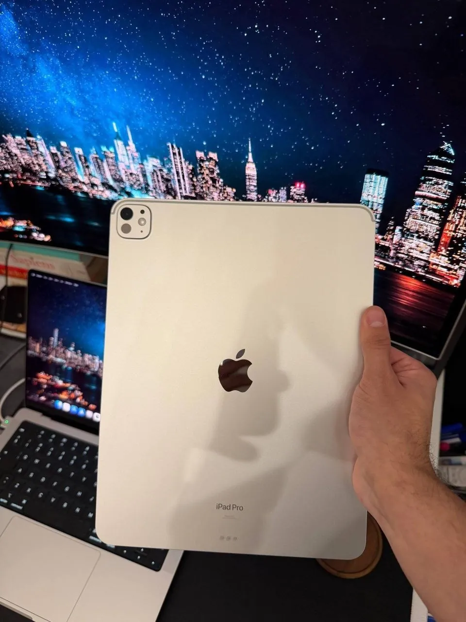 IPad Pro 13 M4 256 ГБ Wi-Fi в идеальном состоянии 2