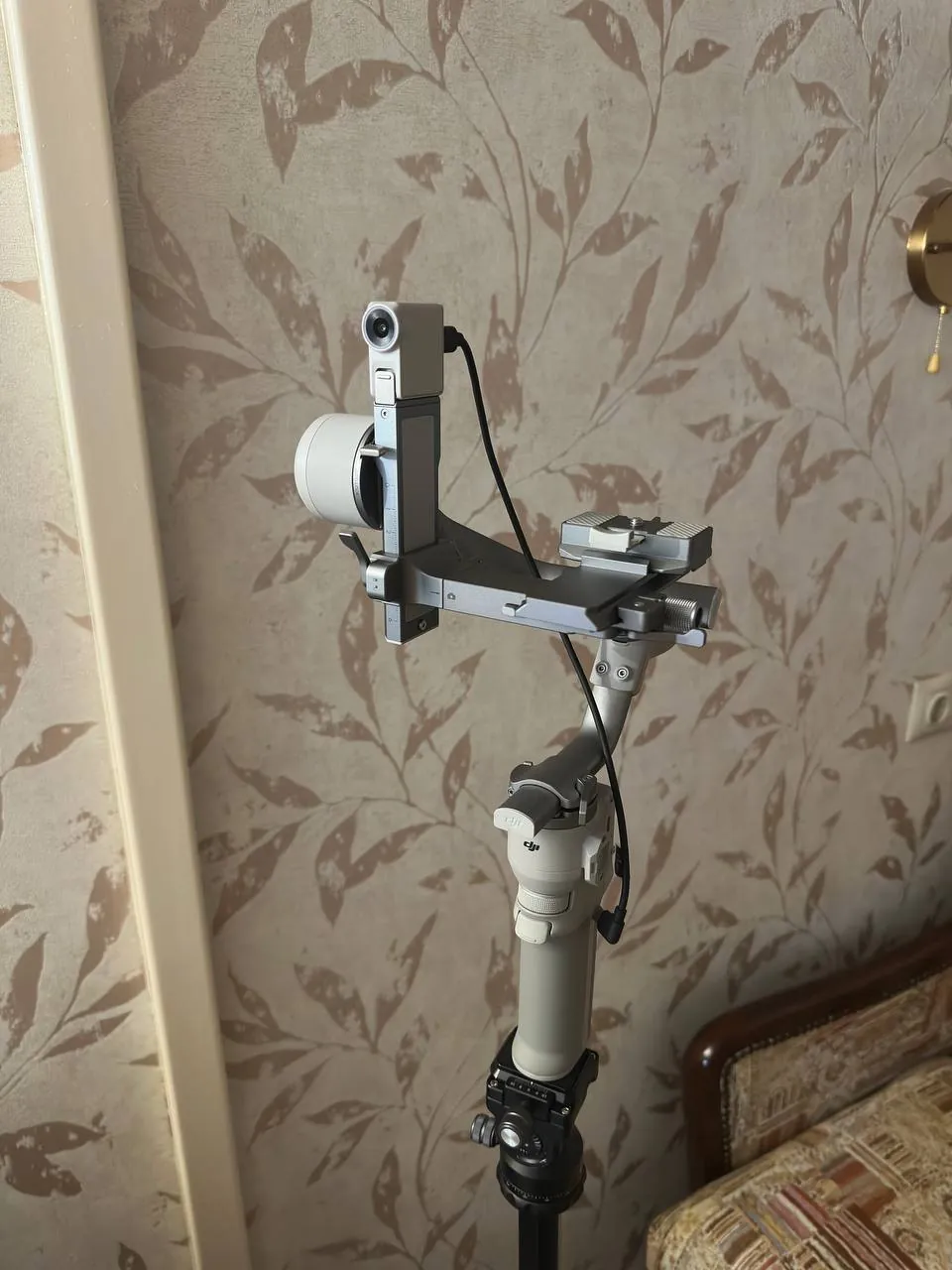 Комплект фотооборудования: объектив, стабилизатор и вспышка 4