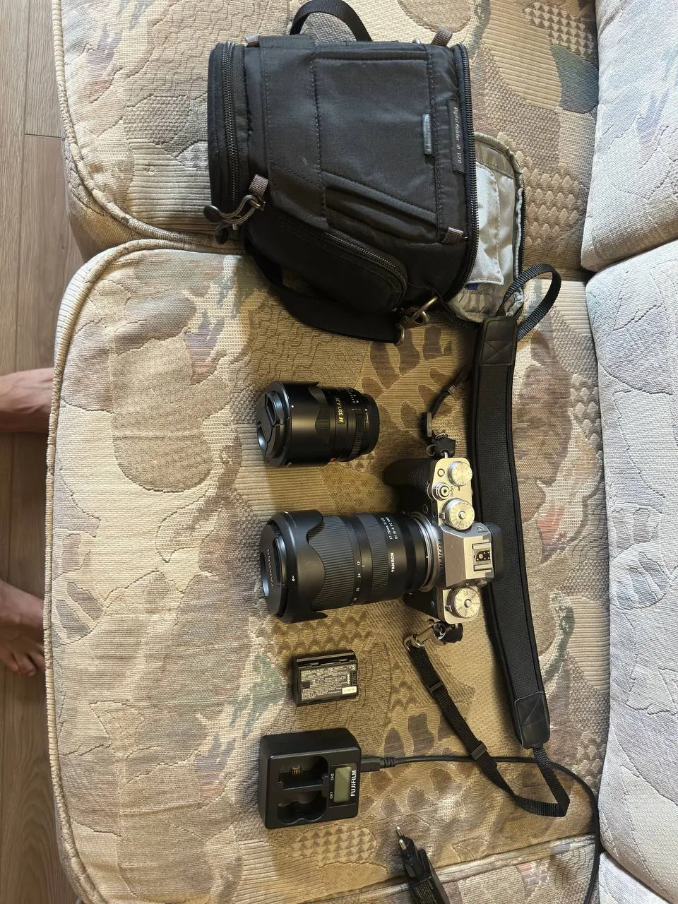 Комплект фотооборудования: объектив, стабилизатор и вспышка 1