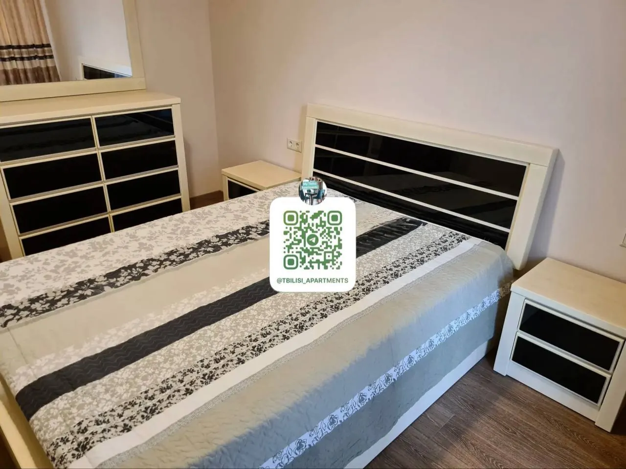 Квартира 140 м² с 3 спальнями в Сабуртало 7