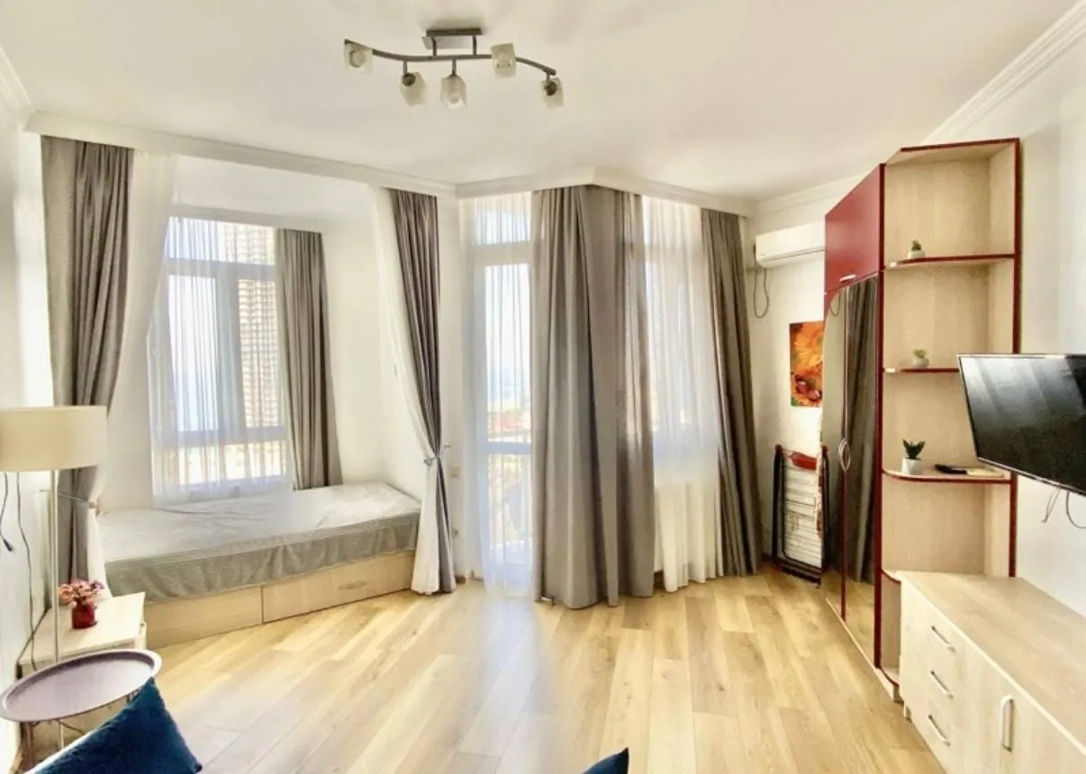 Квартира 35 м² с видом на море в Батуми 6