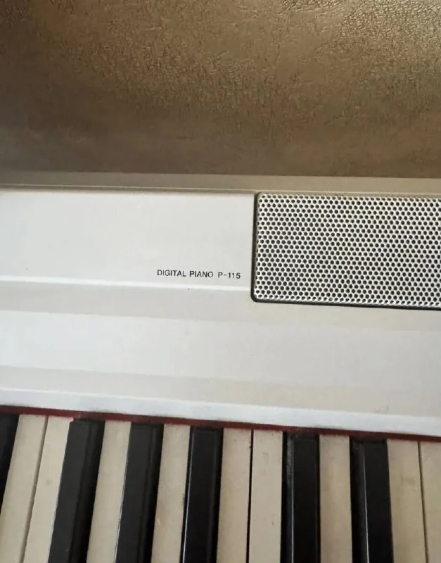 Цифровое пианино Yamaha P-115 белое 2