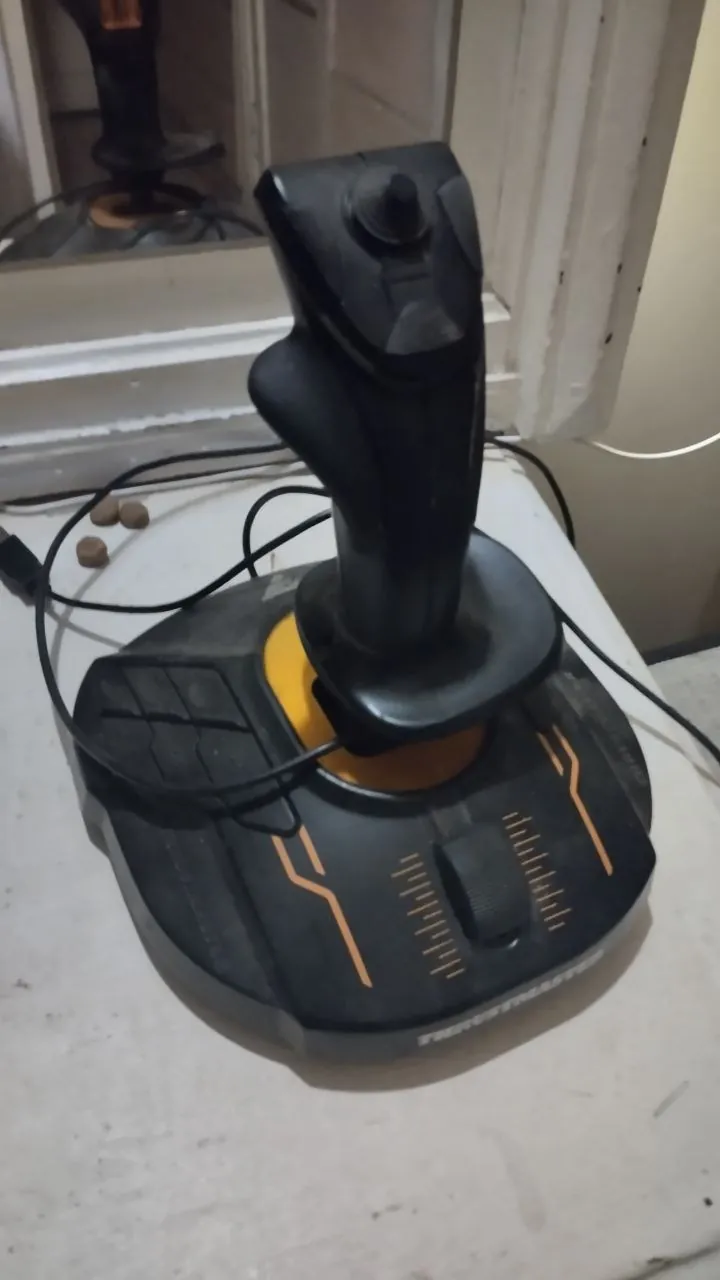 Джойстик HOTAS Thrustmaster 16000M для авиасимулятора 1