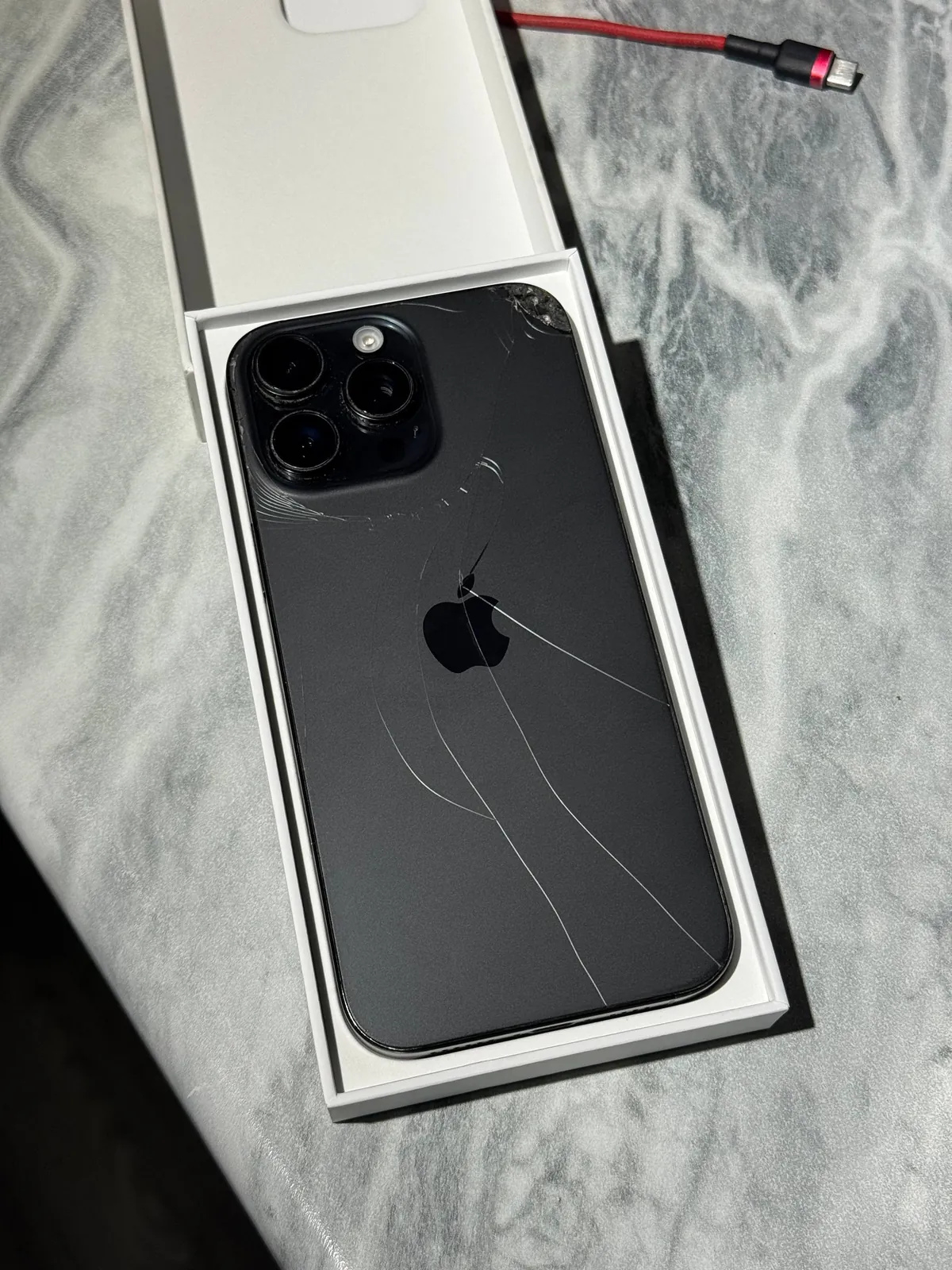 IPhone 16 Pro Max 256GB б/у 2