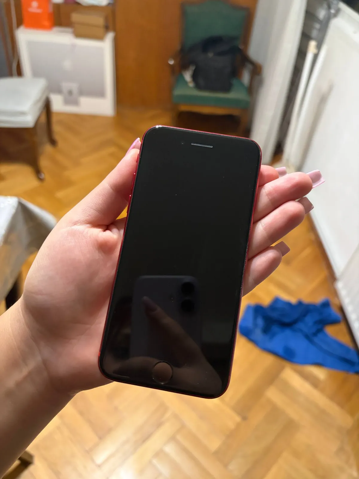IPhone SE 2 поколения в хорошем состоянии 1