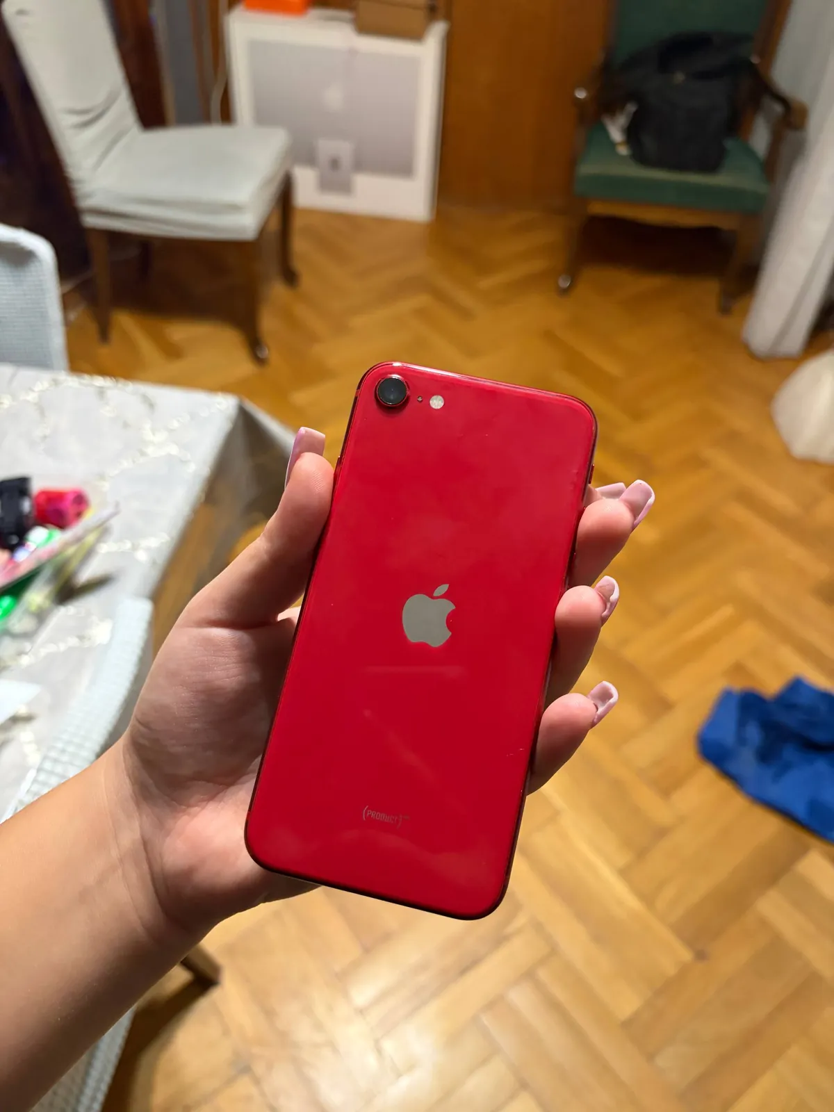 IPhone SE 2 поколения в хорошем состоянии 2