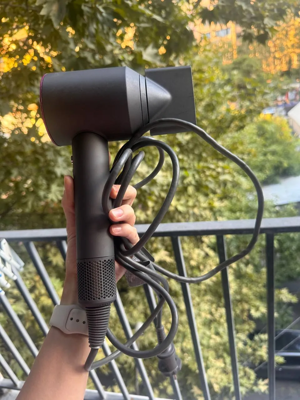 Фен Dyson Supersonic HD07 на запчасти 1