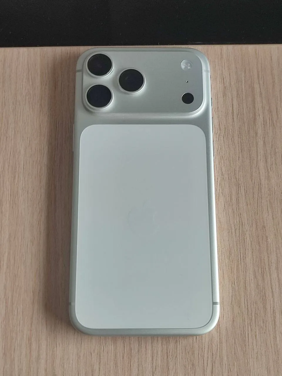 IPhone 17 Pro Max 256GB Silver 4