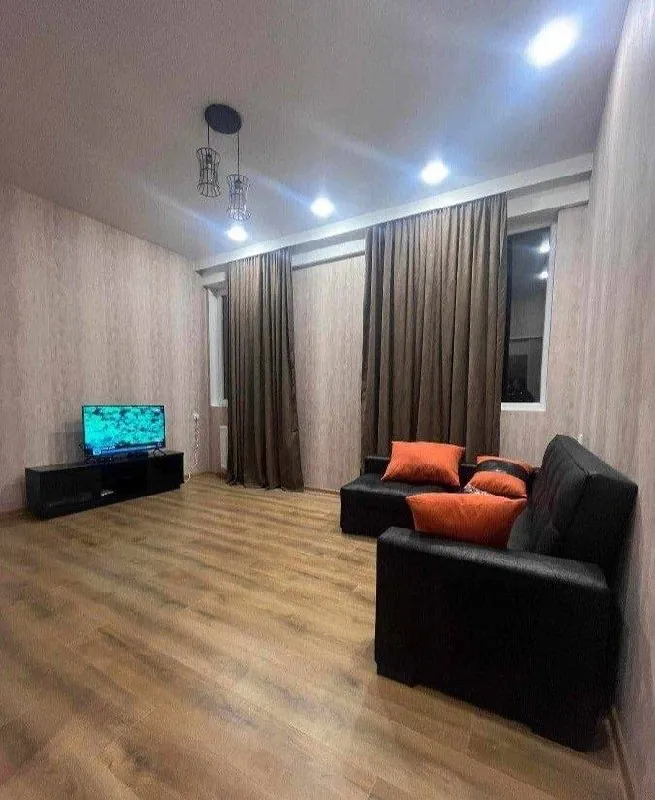Квартира 70 м² с 3 комнатами в Глдани 5
