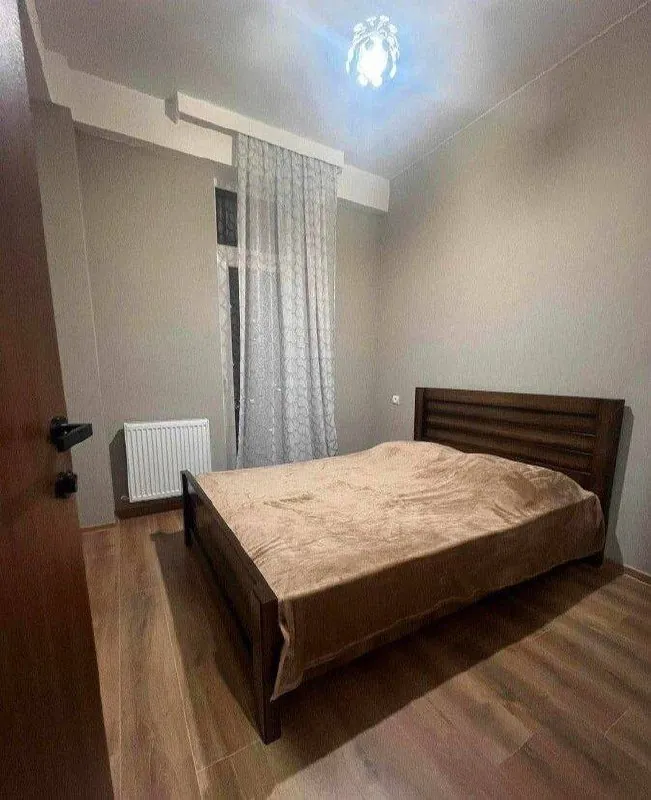Квартира 70 м² с 3 комнатами в Глдани 1