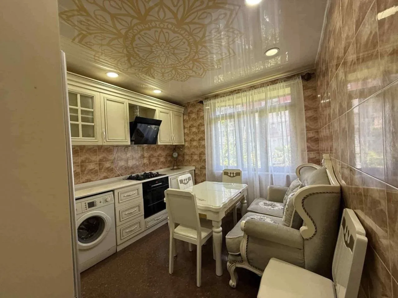 Квартира 60 м² с 1 спальней на Тадзари 4
