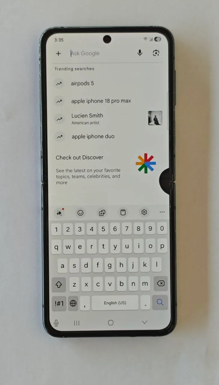 Смартфон Samsung Galaxy Z Flip 4 1