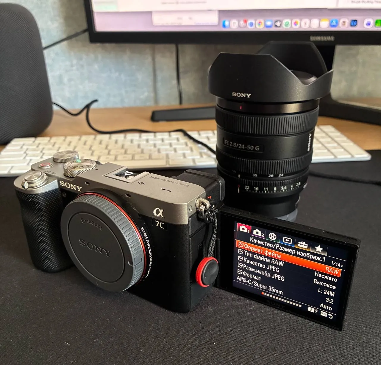 Фотокамера Sony A7C с объективом 2
