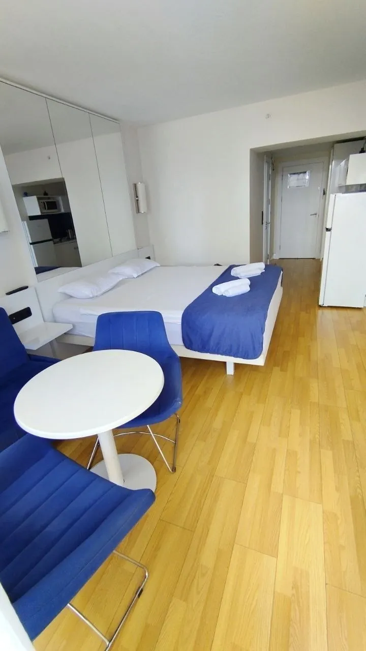 Студия 30 м² в Orbi City с видом на море 4