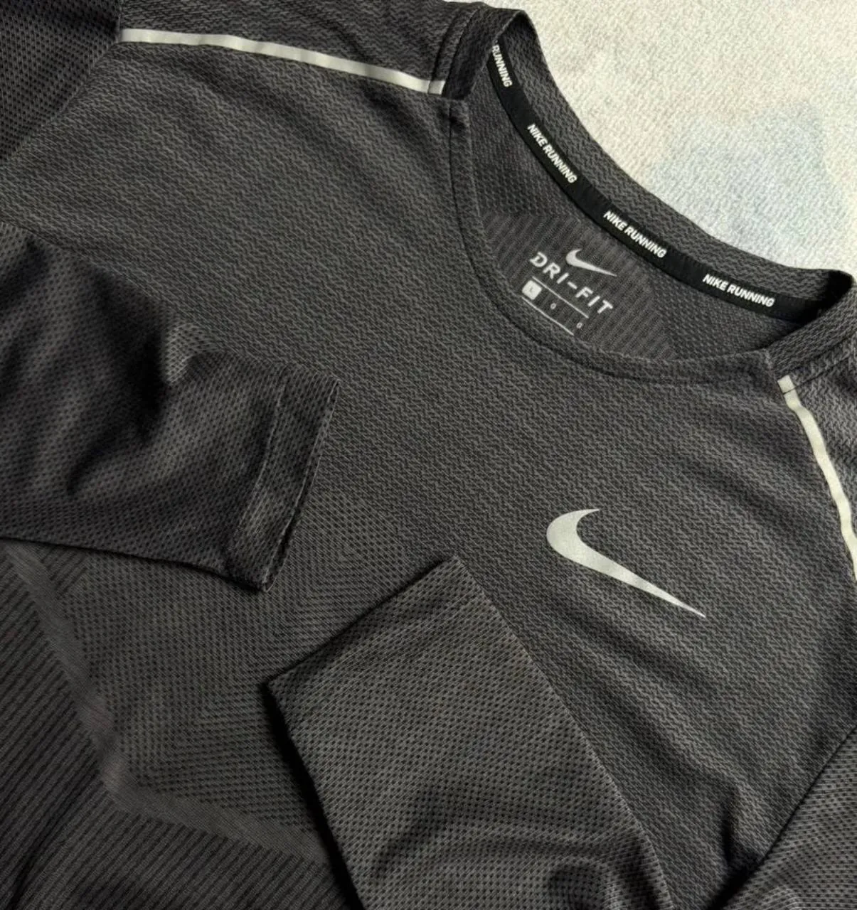 Мужской лонгслив Nike Running размер M-L 2