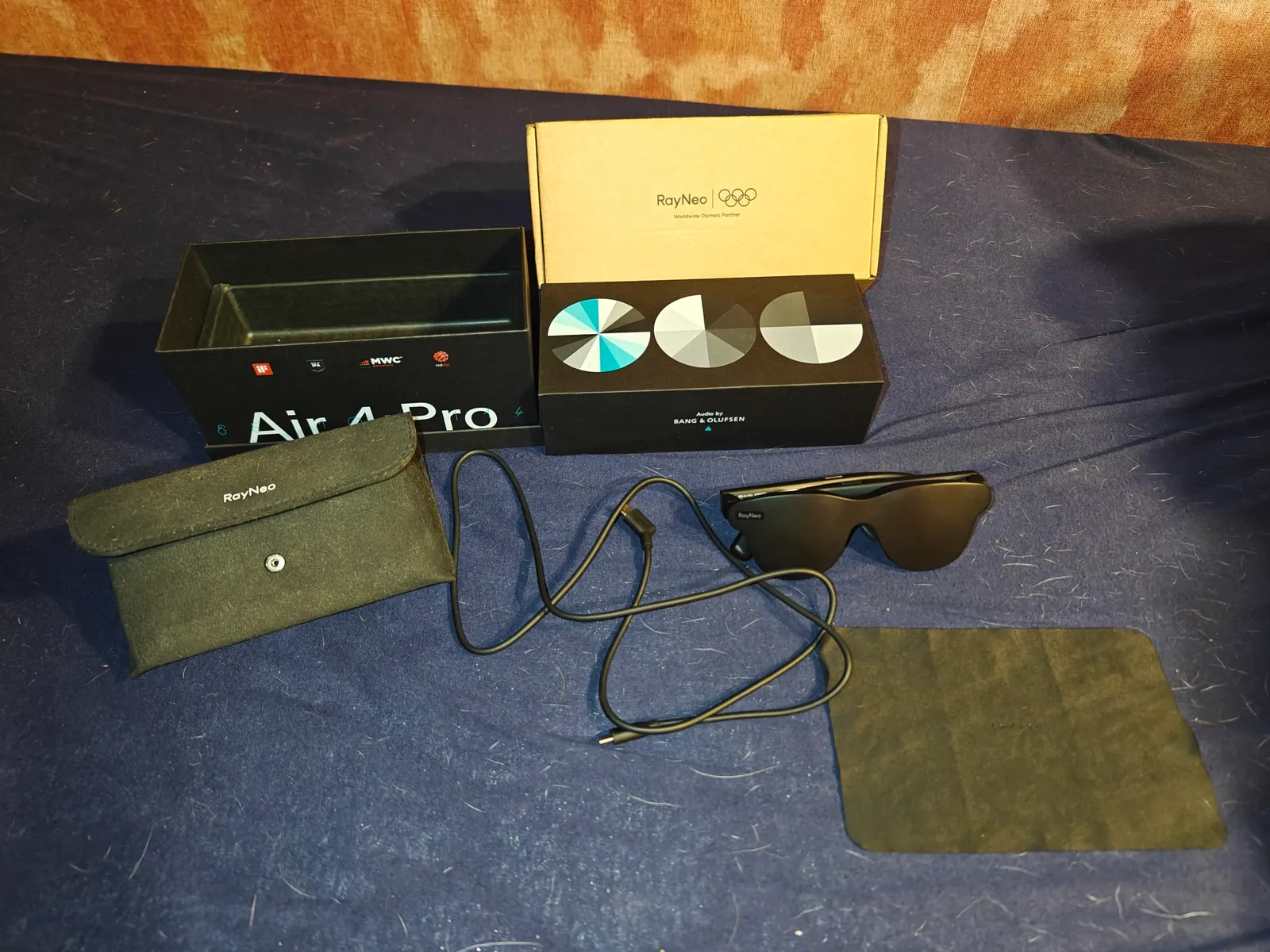 AR-очки RayNeo Air 4 Pro 1