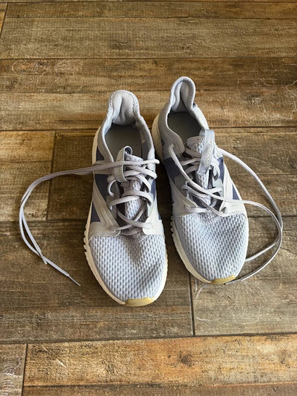 Кроссовки Reebok 38 размера в отличном состоянии 2
