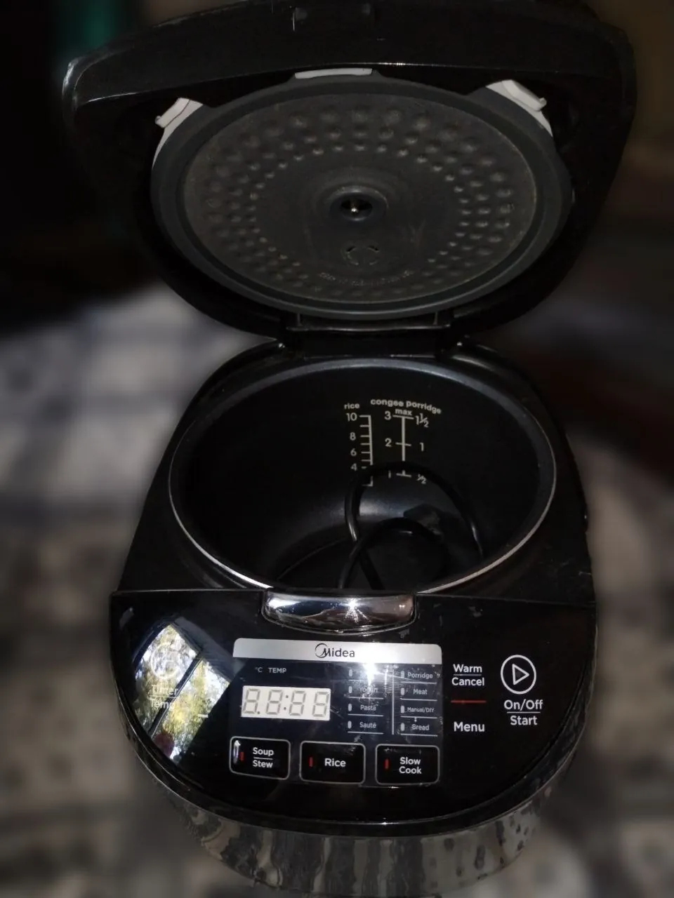 Мультиварка Midea MB-FS5077 1