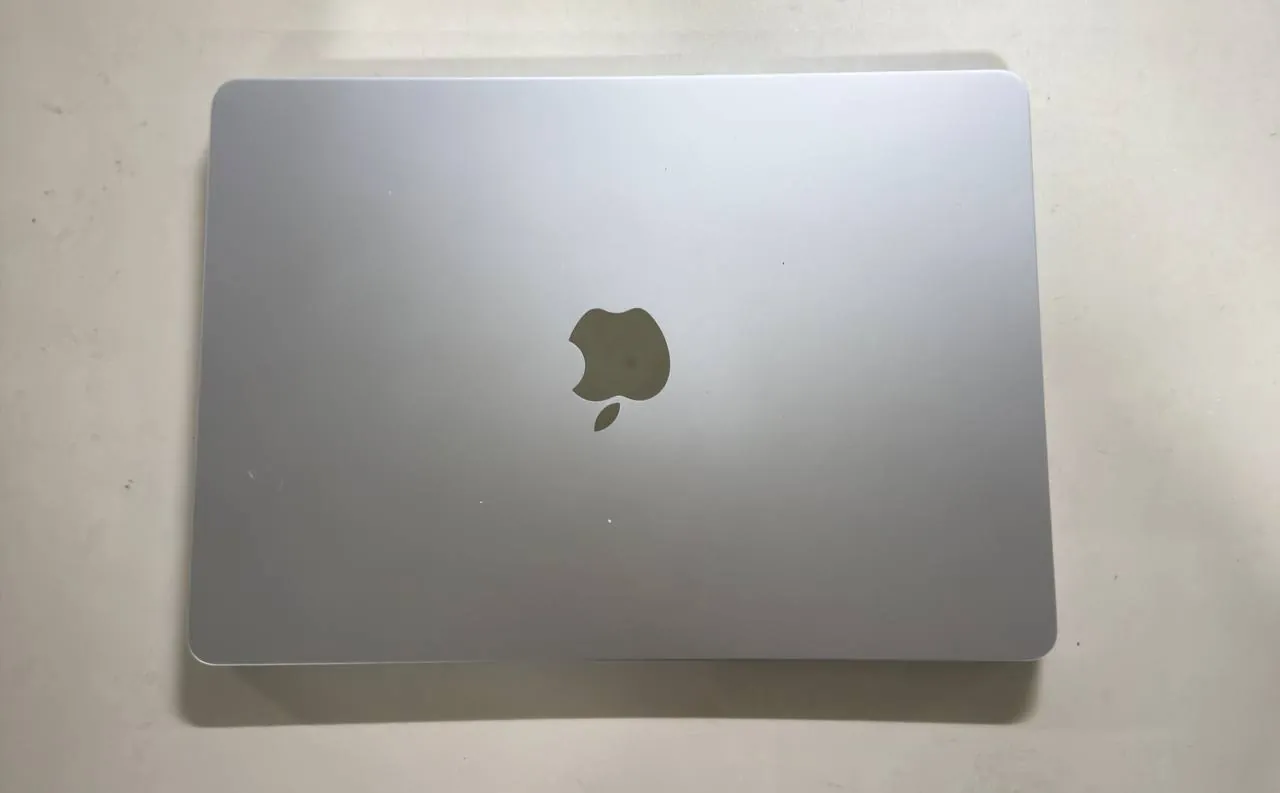 Ноутбуки MacBook Pro и Air, разные модели и цены 3