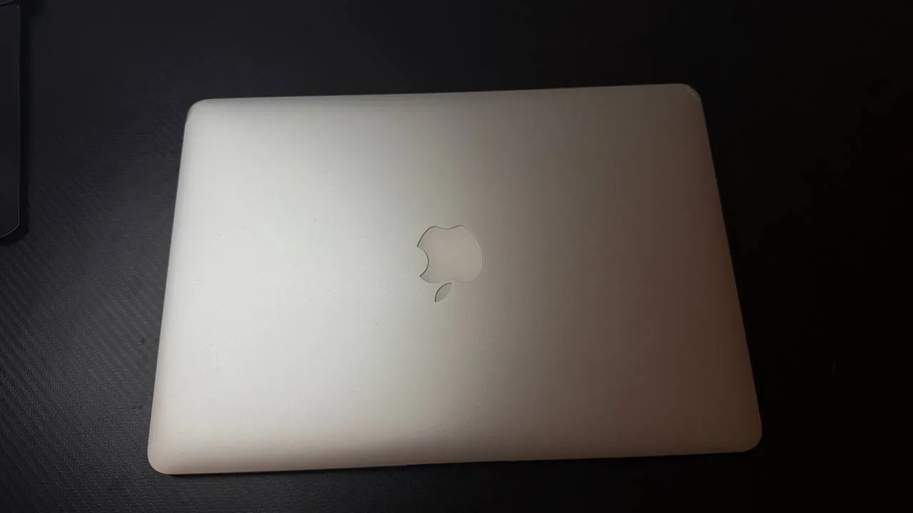 Ноутбуки MacBook 2017 и HP на продажу 4