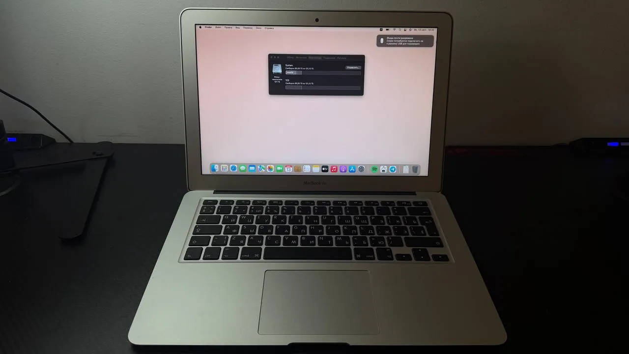 Ноутбуки MacBook 2017 и HP на продажу 3