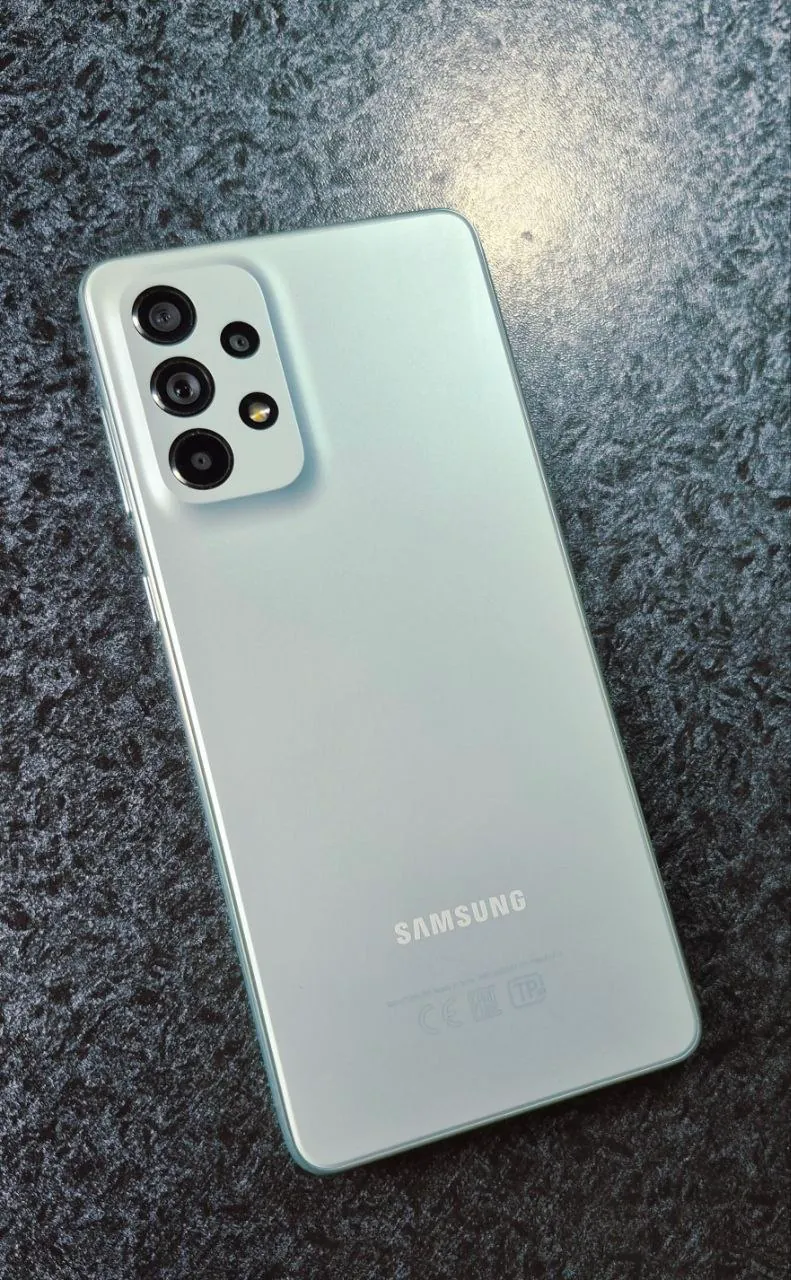 Samsung Galaxy A73 5G и наушники Buds 3 Fe 3