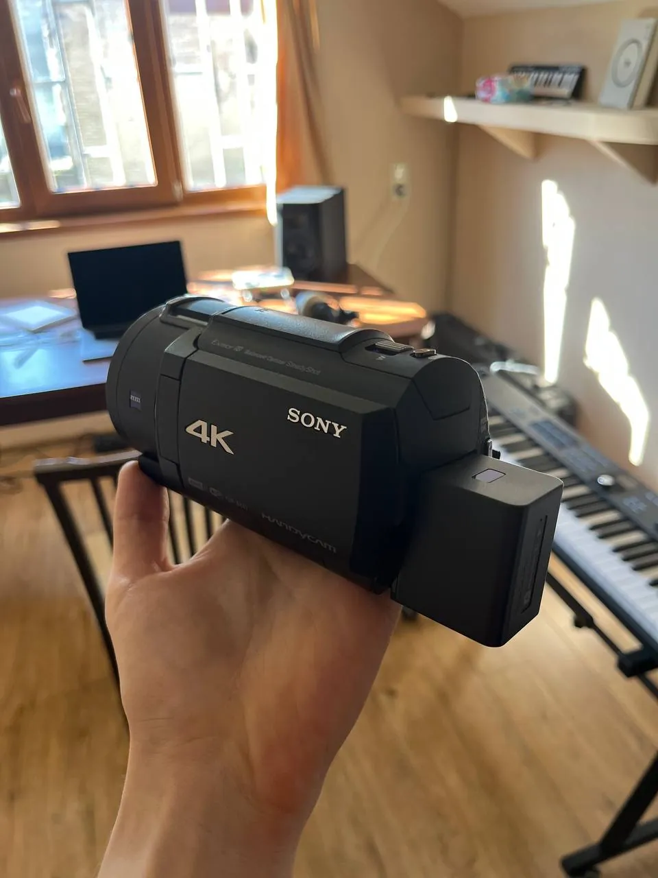 Видеокамера Sony FDR-AX43 4K 4