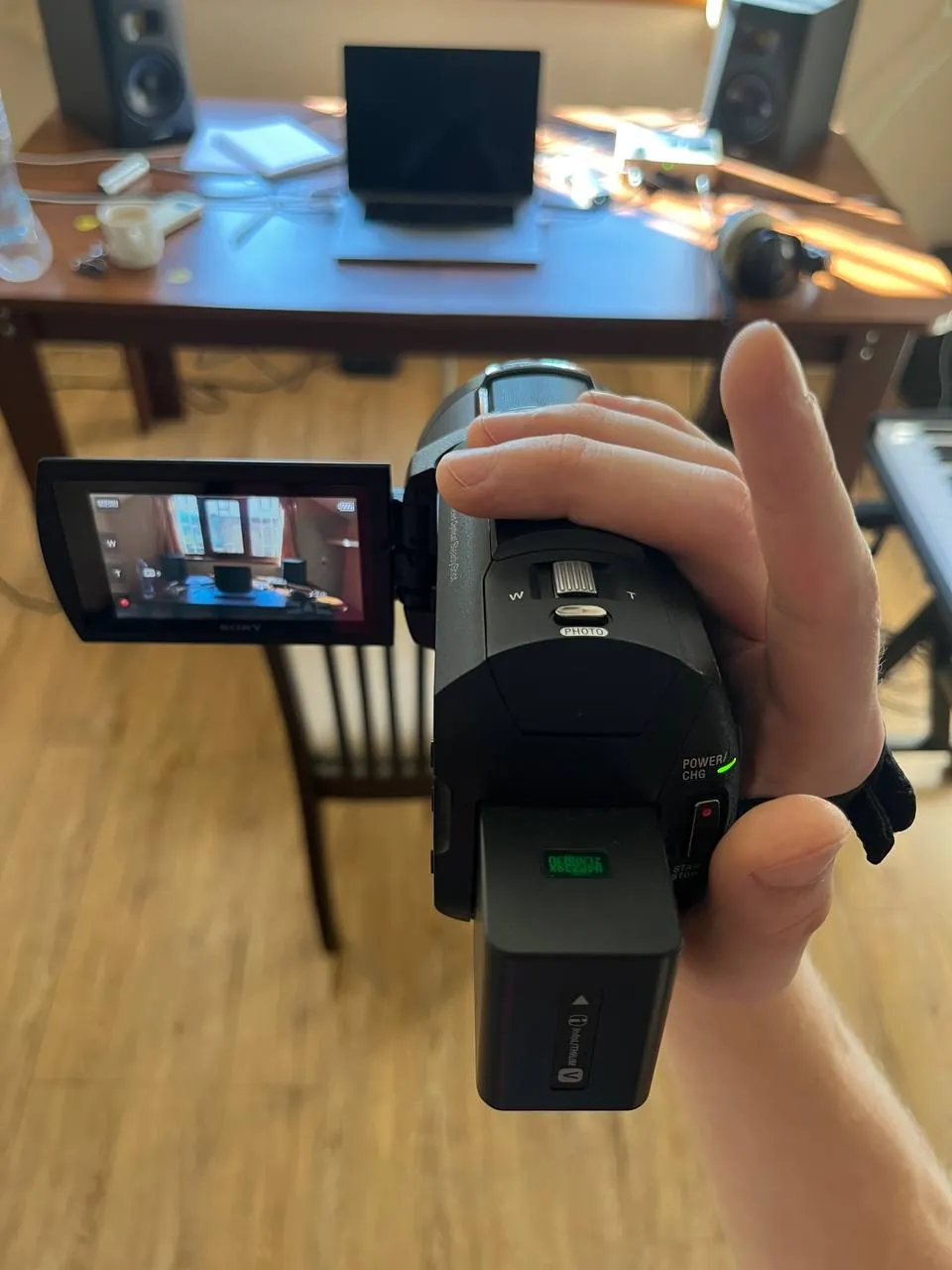 Видеокамера Sony FDR-AX43 4K 8