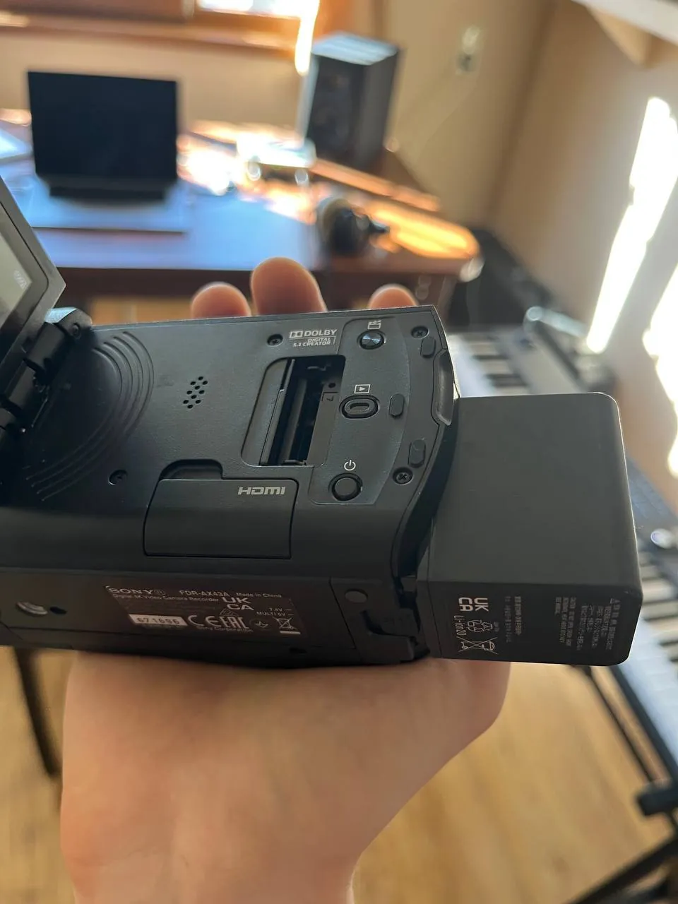 Видеокамера Sony FDR-AX43 4K 3