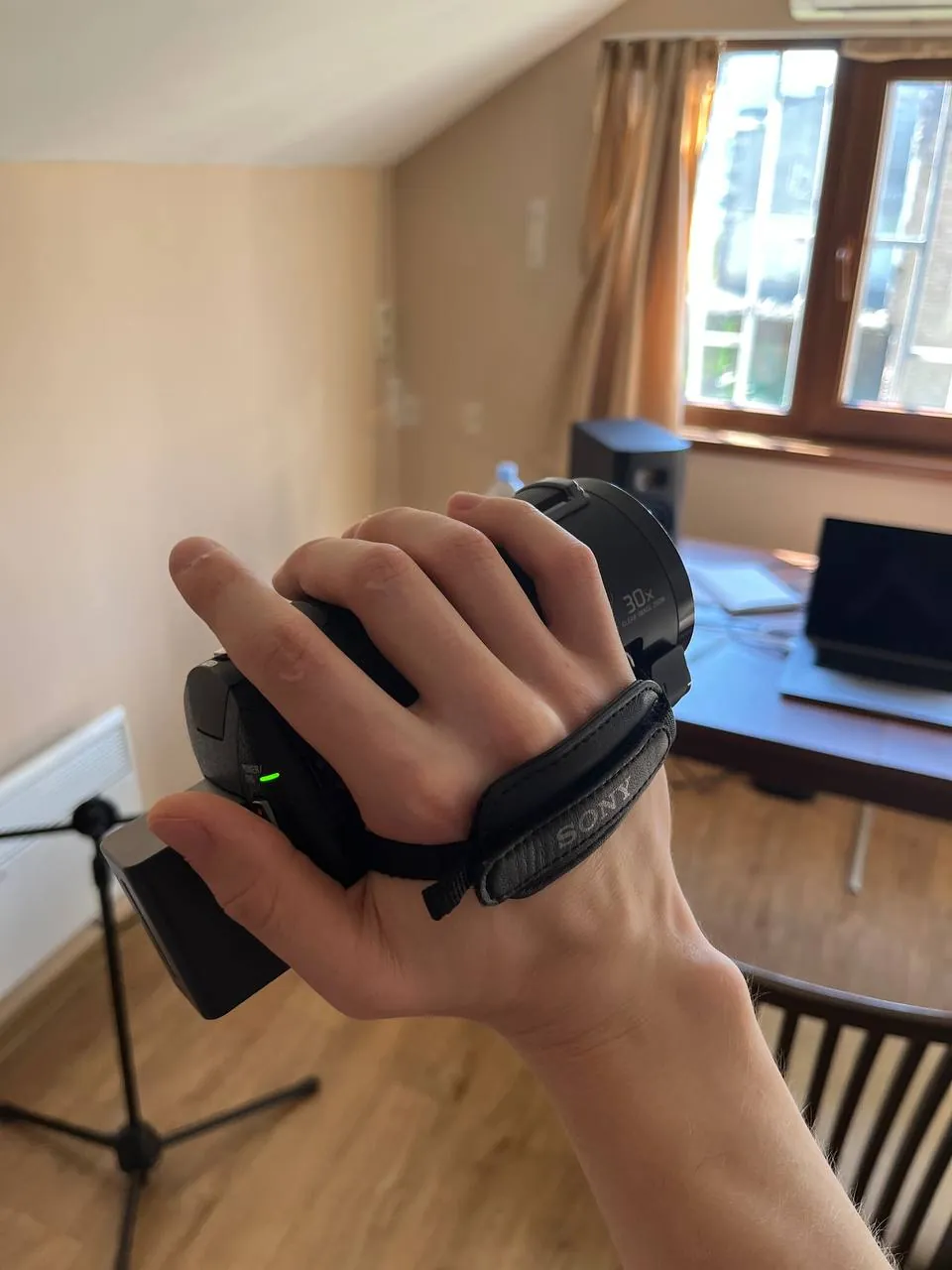 Видеокамера Sony FDR-AX43 4K 7