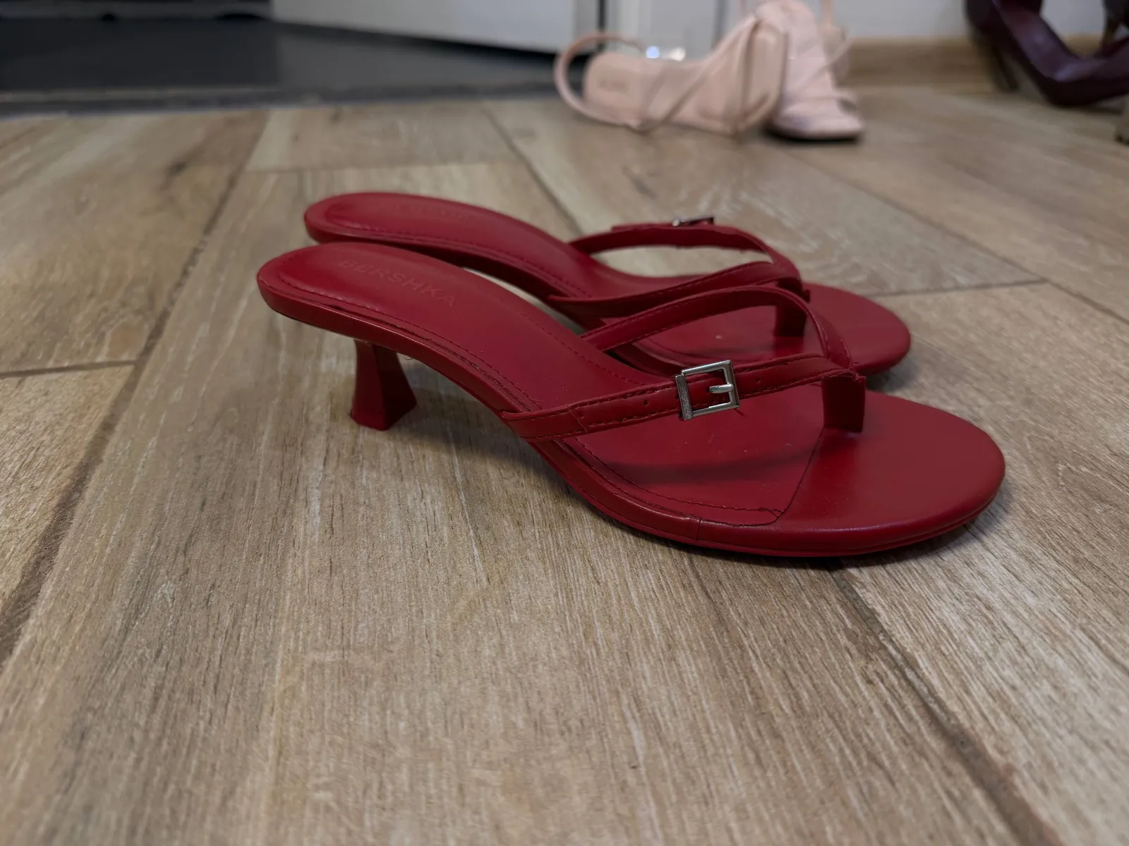 Мюли на низком каблуке Bershka 2