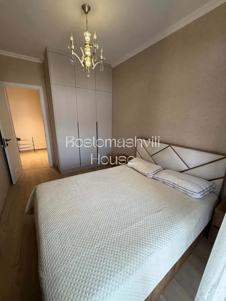 Квартира 82 м² с 3 комнатами в Исани 6