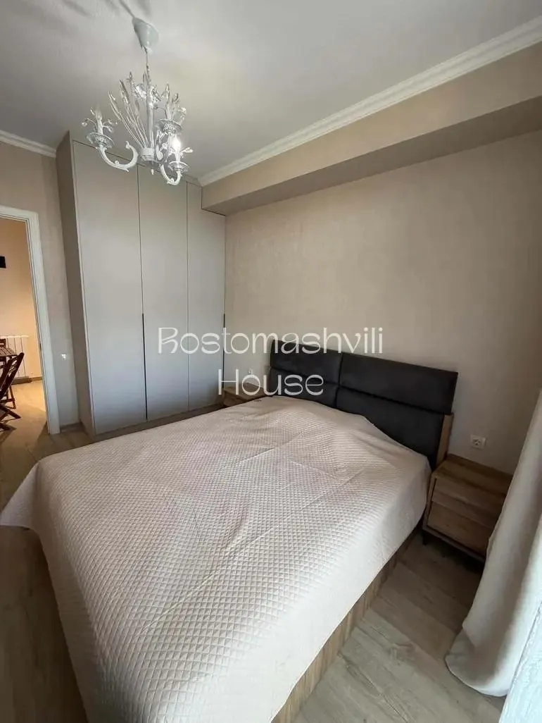 Квартира 82 м² с 3 комнатами в Исани 7