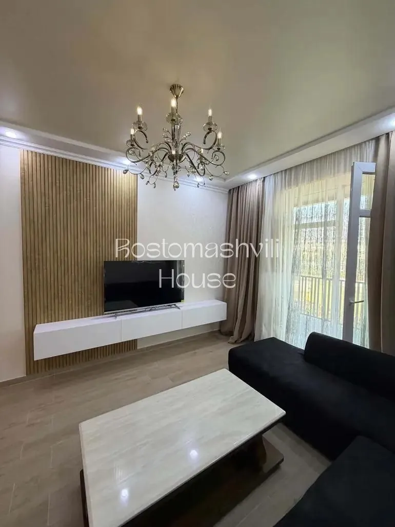 Квартира 82 м² с 3 комнатами в Исани 1