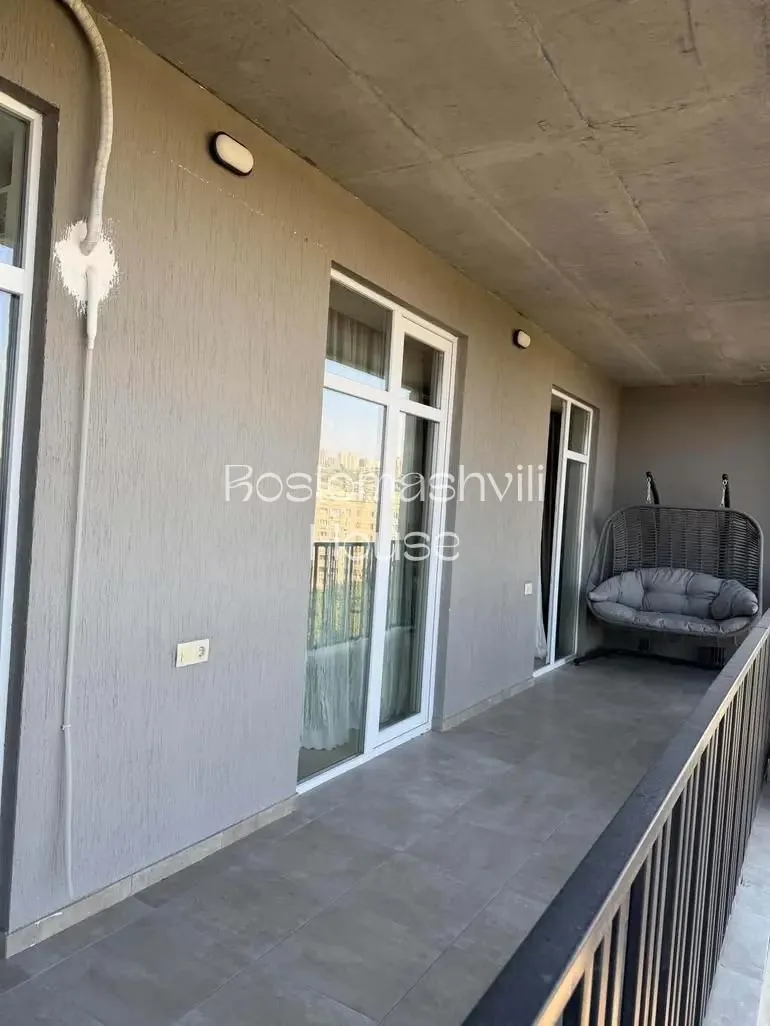 Квартира 82 м² с 3 комнатами в Исани 10