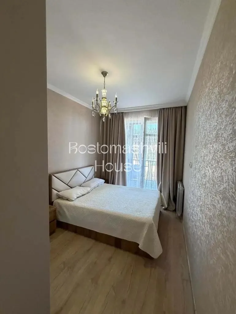 Квартира 82 м² с 3 комнатами в Исани 5