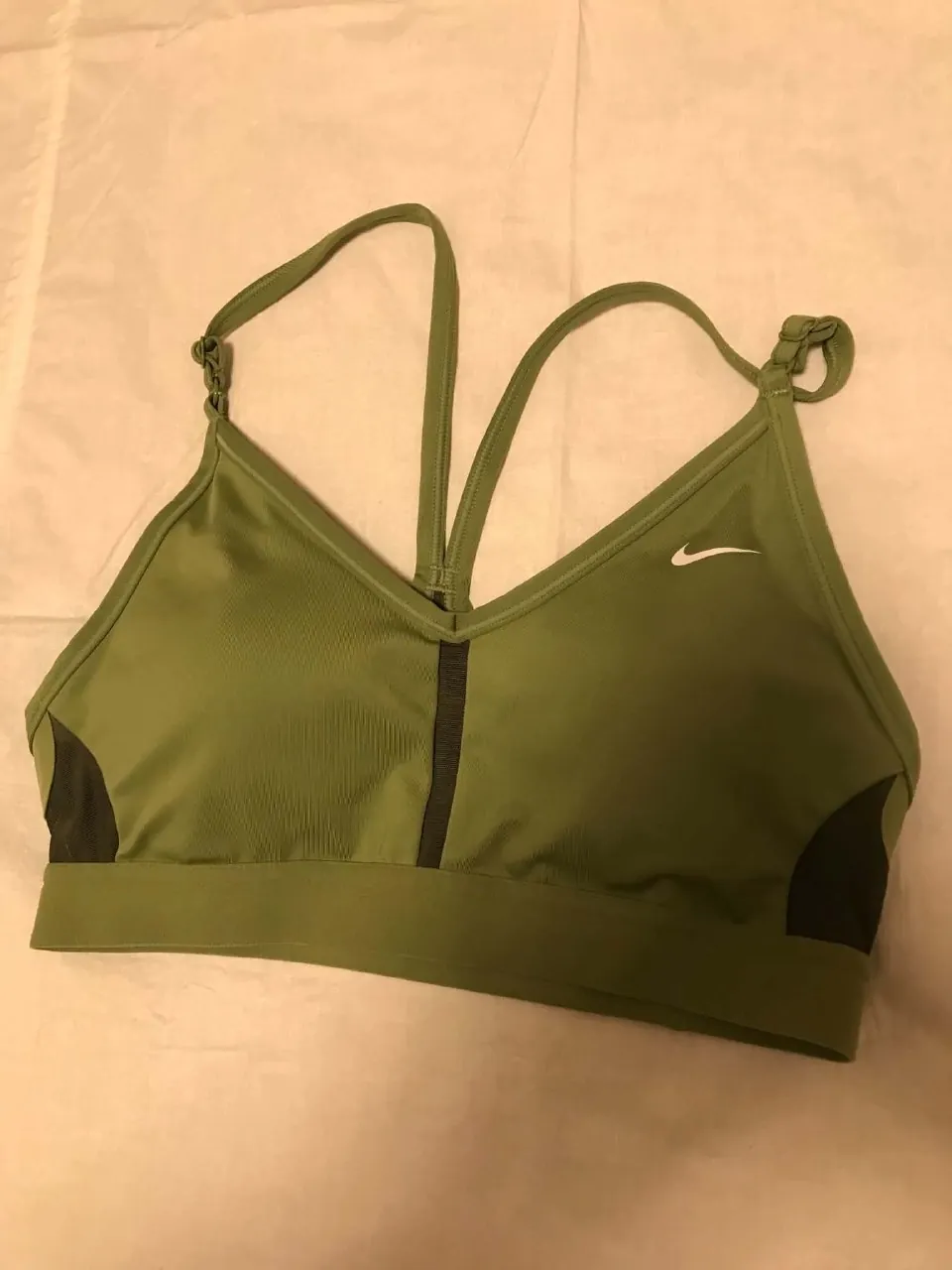 Спортивные шорты и топы Adidas и Nike 4