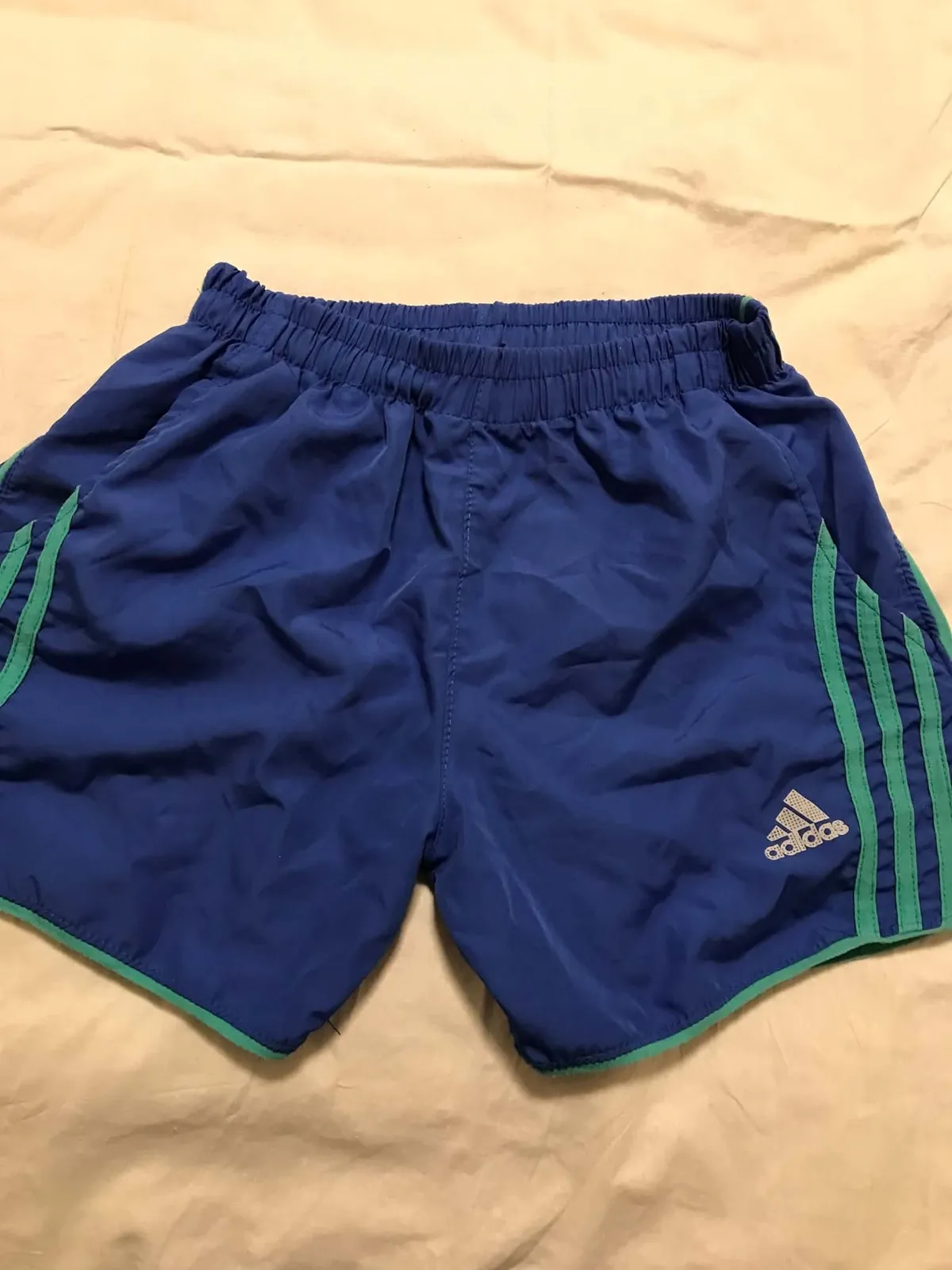 Спортивные шорты и топы Adidas и Nike 1