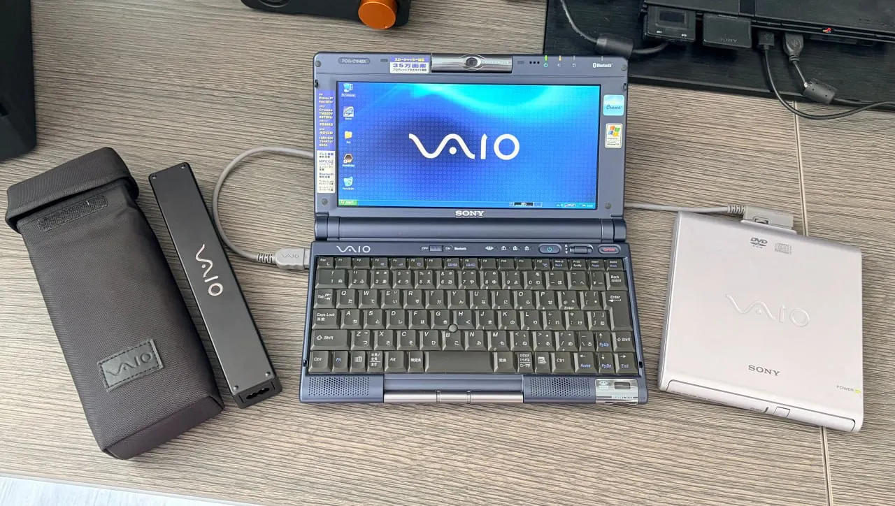 Ретро-ноутбук Sony Vaio Picturebook PCG-C1MSX 2002 2