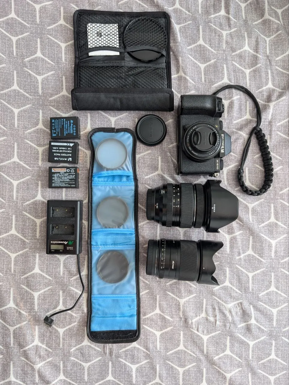 Комплект Fujifilm X-S10 с тремя объективами 1