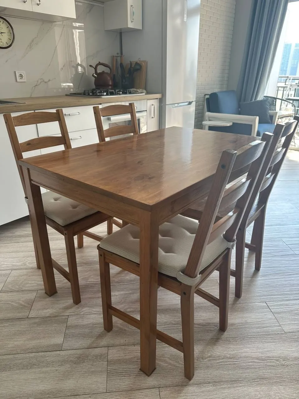 Стол IKEA с стульями 3