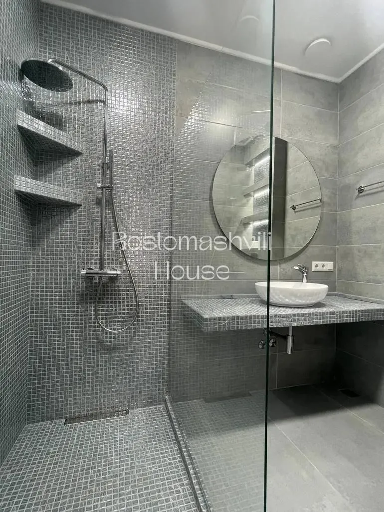 Квартира 113 м² с 4 комнатами в Сабуртало 8