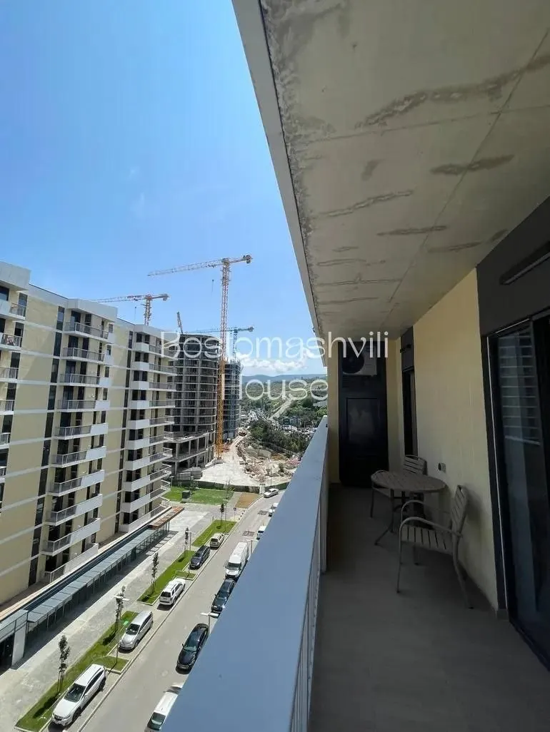 Квартира 113 м² с 4 комнатами в Сабуртало 9