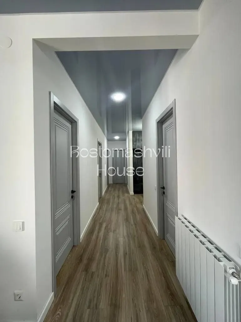 Квартира 113 м² с 4 комнатами в Сабуртало 3