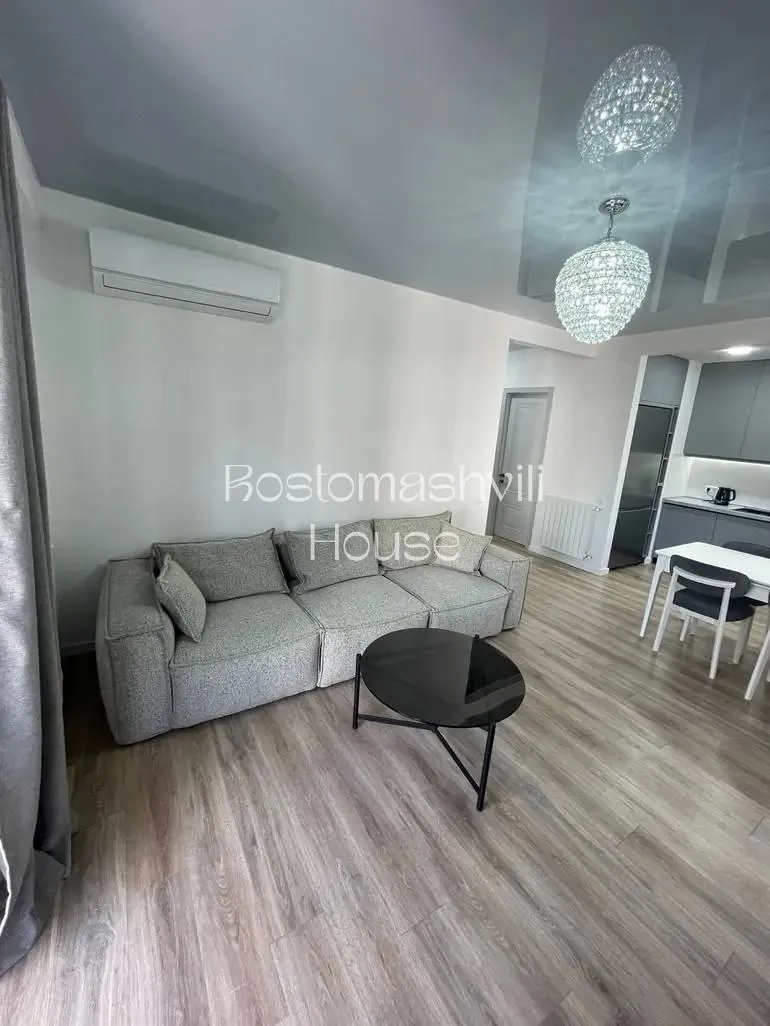 Квартира 113 м² с 4 комнатами в Сабуртало 1