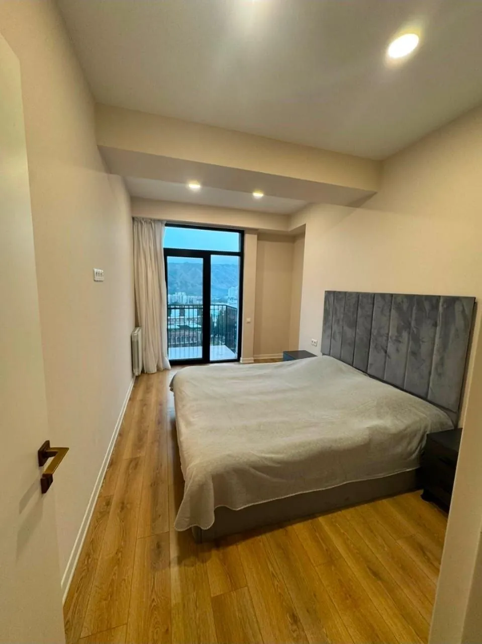Квартира 85 м² с 3 комнатами в Варкетили 7